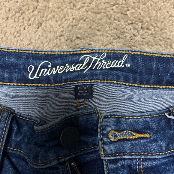 Jeans - Picture 3 of 4
